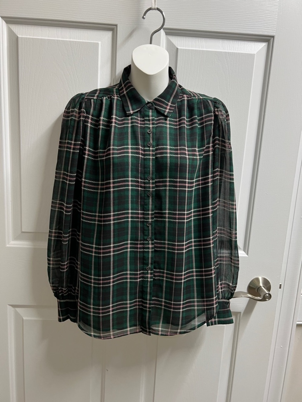 Ann Taylor blouse Green Plaid Button up Blouse size xs 4186